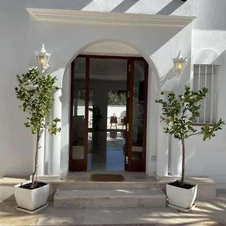 别墅 Private Luxurious Walking Distance To Puerto Banus 马尔韦利亚
